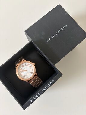 Marc Jacobs Rose Gold Bracelet Watch with White Dial